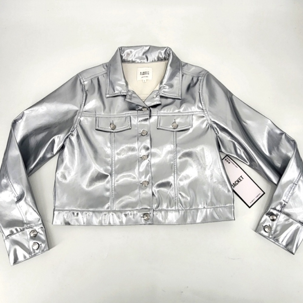 Almost Famous Silver Metallic Crop Jacket Size L